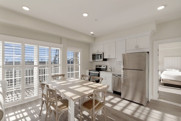 Apartment | Living area | Flat-screen TV