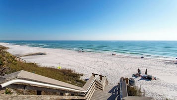 In Strandnähe, Liegestühle