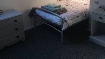 2 間睡房、熨斗/熨衫板、可攜式嬰兒床、免費 Wi-Fi