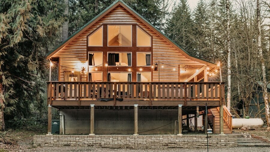 02gs - Hot Tub - Wifi - D/w - W/d - Sleeps 8 2 Bedroom Home by RedAwning