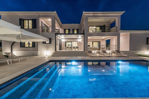 Luxury Villa Primavera Sukosan with Heated Pool