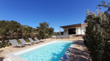 Piscine extérieure, piscine chauffée