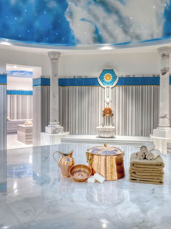 Espace de soins pour les couples, sauna, bain à remous, hammam