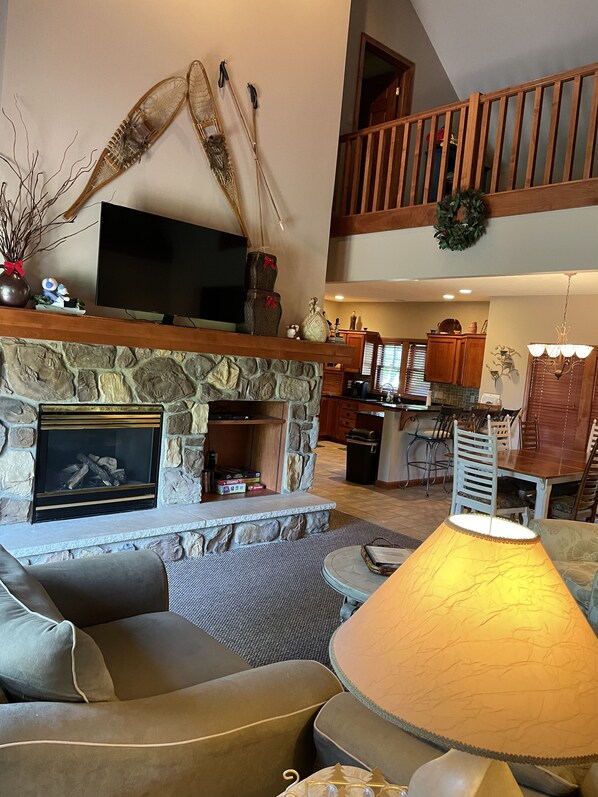 Smart TV, fireplace, DVD player, table football