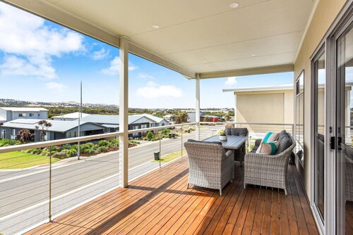Chiton Views - 19A Albatross Ave, Chiton
