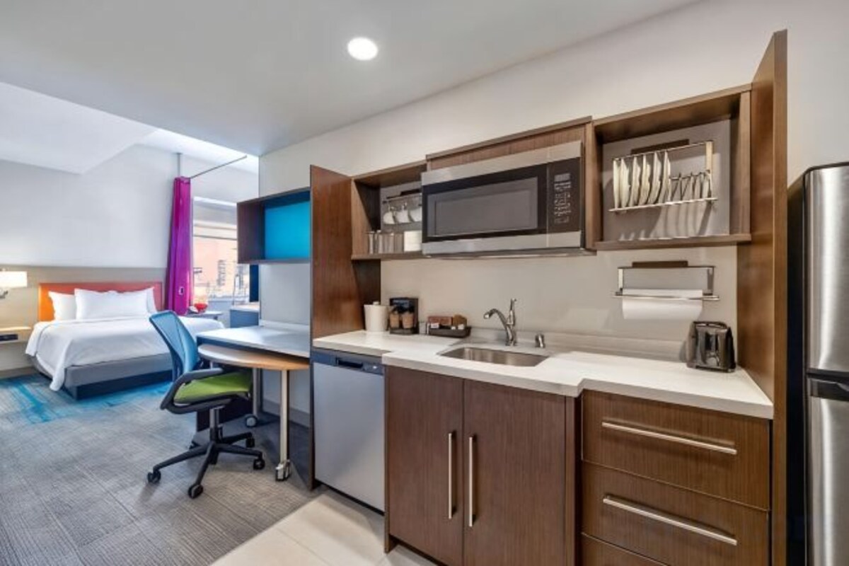 Queen Studio Suite-Hearing Accessible-Non-Smoking