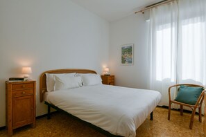 Apartment | Iron/ironing board, free WiFi, bed sheets