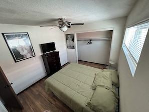 3 bedrooms, WiFi, bed sheets