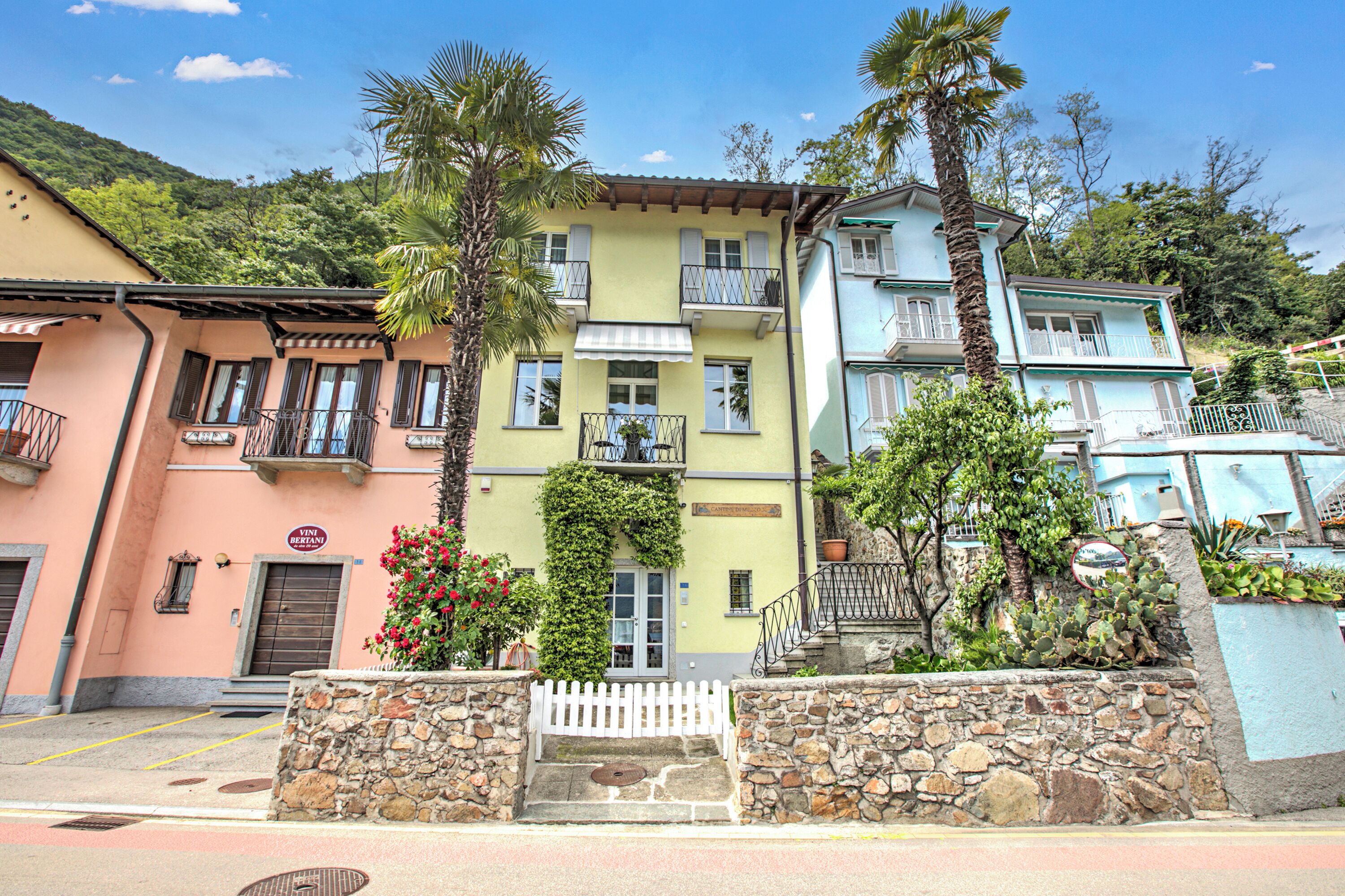 Family Townhome, Multiple Bedrooms, Beachside (Casa Tamè - Pieds dans l'eau) | Exterior