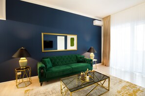 Deluxe Apartment | Living area - Metropole Apartments Old Center (Bucharest)