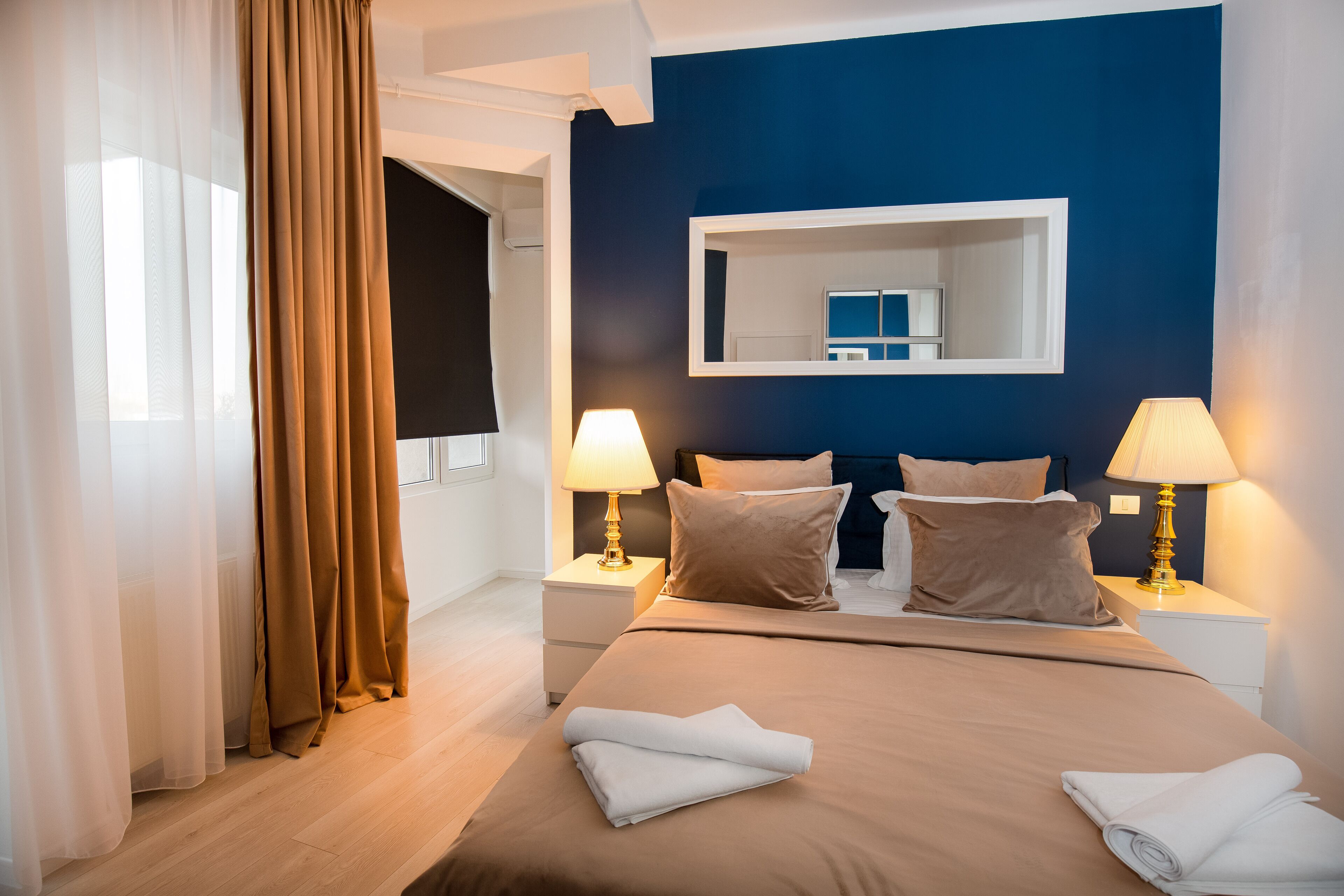 1 bedroom, Egyptian cotton sheets, premium bedding, memory foam beds