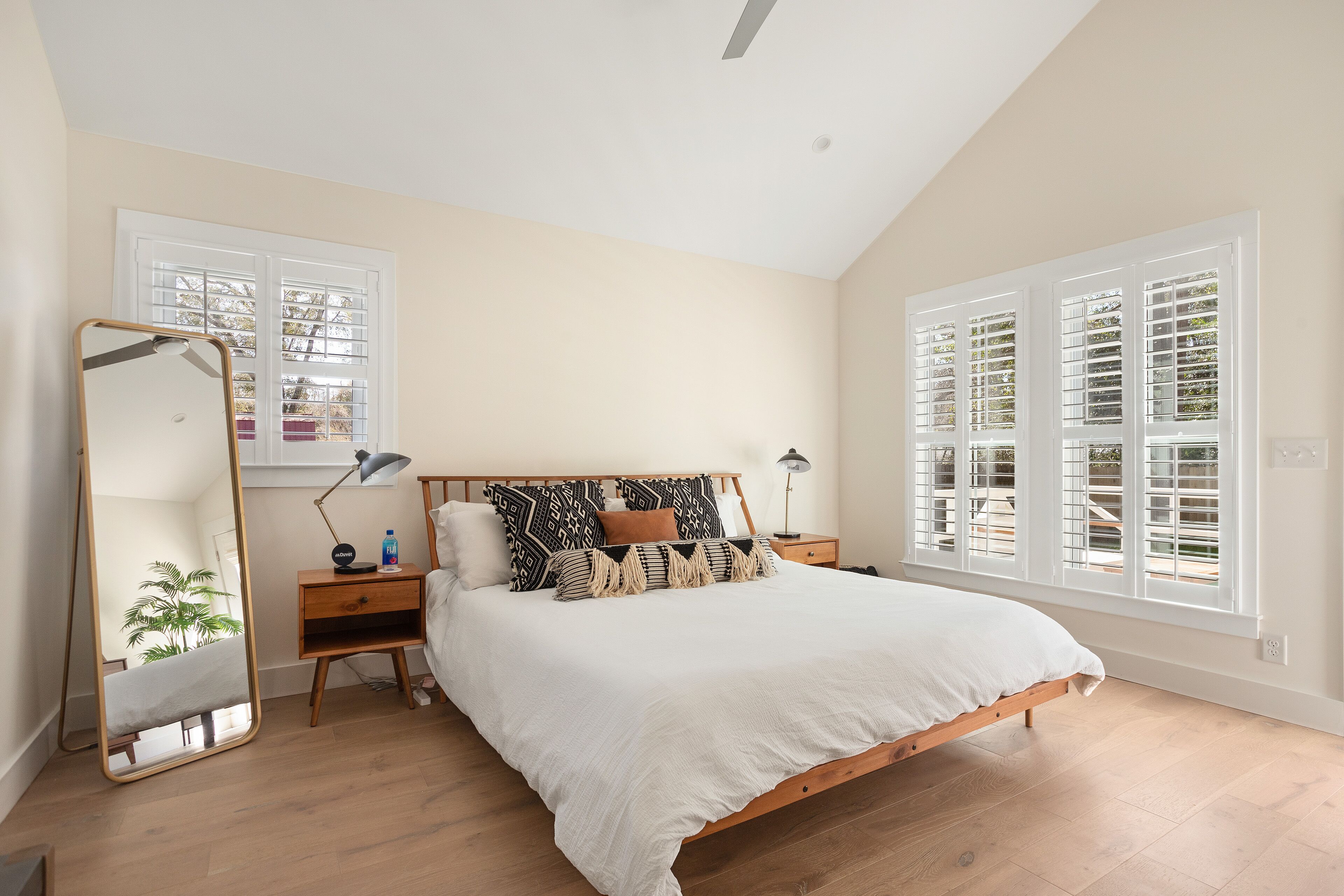 3 Schlafzimmer, Schreibtisch, Bügeleisen/Bügelbrett, WLAN