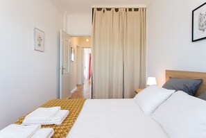 2 bedrooms, iron/ironing board, WiFi, bed sheets - Beautiful View 2-bed Apartment in Lisboa (Arroios)