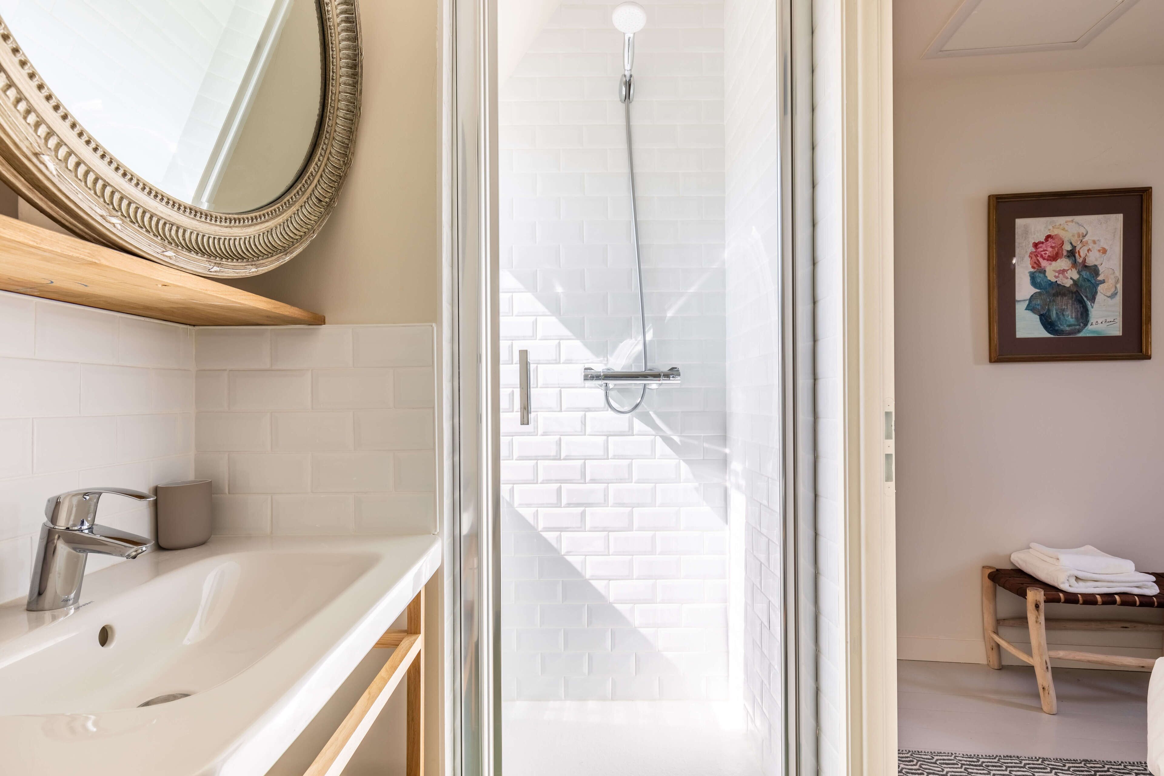 Een douche, een haardroger