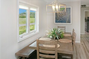 Dining - Large Family Home with Private Dock and Launch Ramp (Flippin)