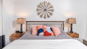 2 chambres, bureau, fer et planche à repasser, Wi-Fi gratuit