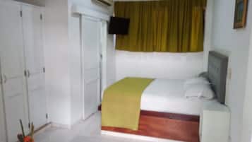 1 bedroom, in-room safe, iron/ironing board, travel cot