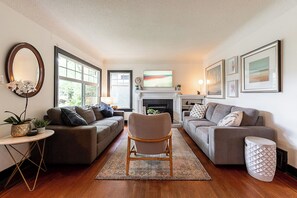 Smart TV, fireplace, stereo, printers