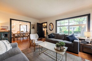 Smart TV, fireplace, stereo, printers
