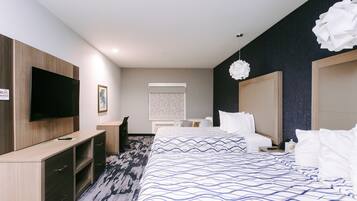 1 bedroom, Egyptian cotton sheets, premium bedding, pillowtop beds