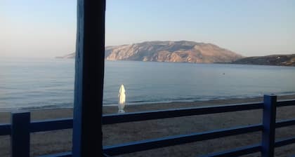The Lalare cottages: Enjoy superb hospitality in a traditional skyrian home