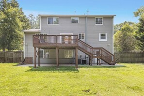 Exterior - Large Group Paradise - Blocks From UNCC (Charlotte)