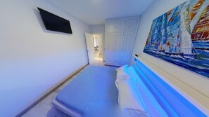 2 bedrooms, iron/ironing board, bed sheets