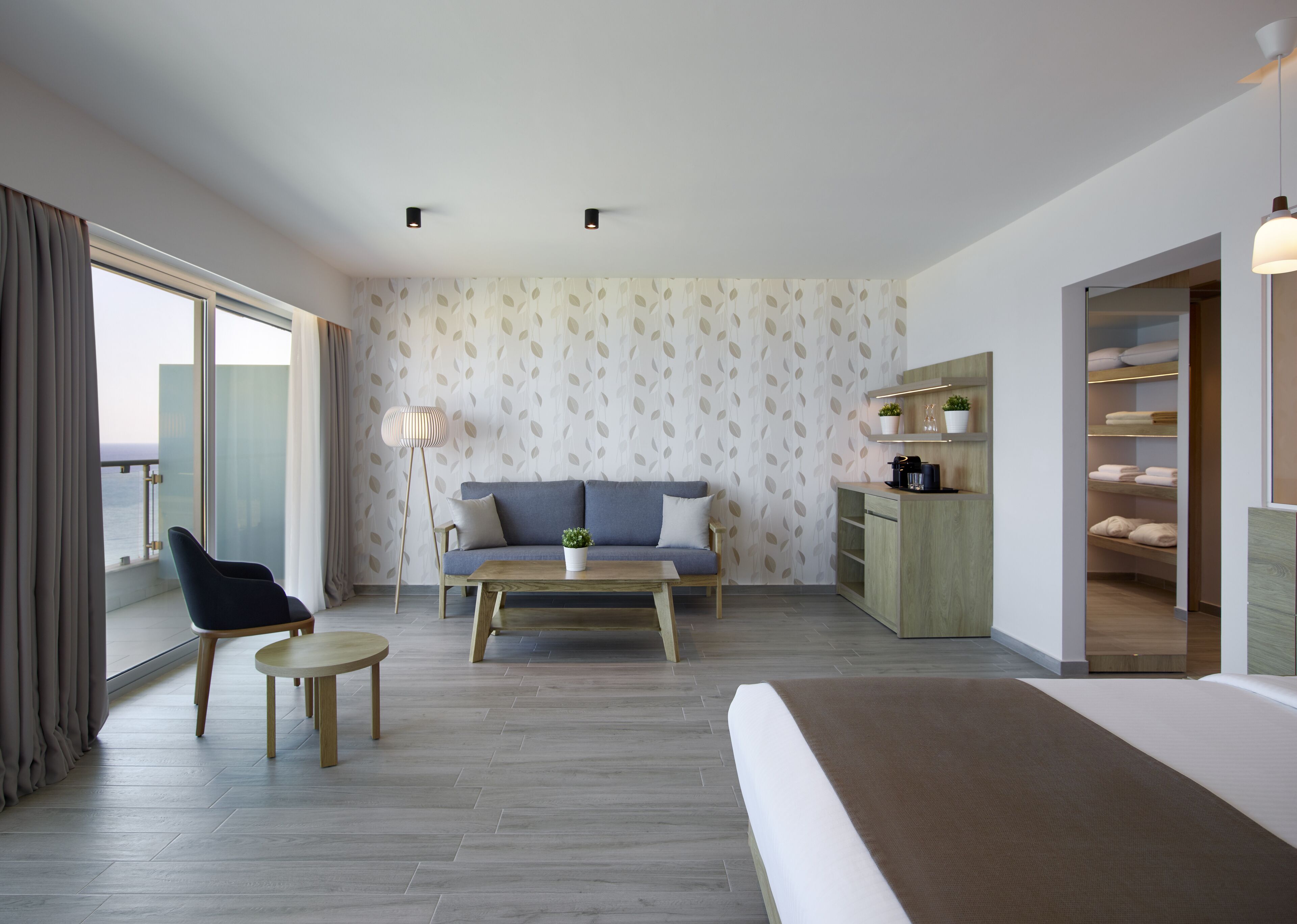 suite with sea view | in-room safe, blackout curtains, free wifi, bed sheets