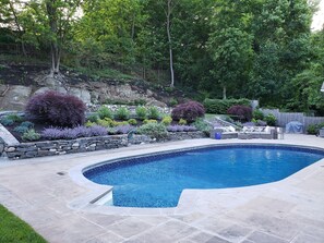 Piscina all'aperto, una piscina riscaldata