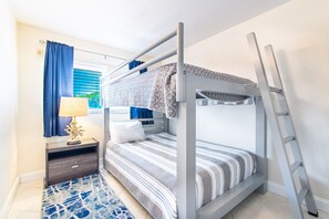 2 habitaciones, cuna de viaje, wifi gratis y ropa de cama 