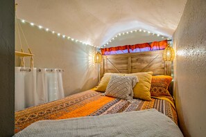 3 bedrooms, memory foam beds, iron/ironing board, free WiFi - FIFA! Bio Hack & Beach! Sauna, Cold Plunge, HotTub (Lake Worth)