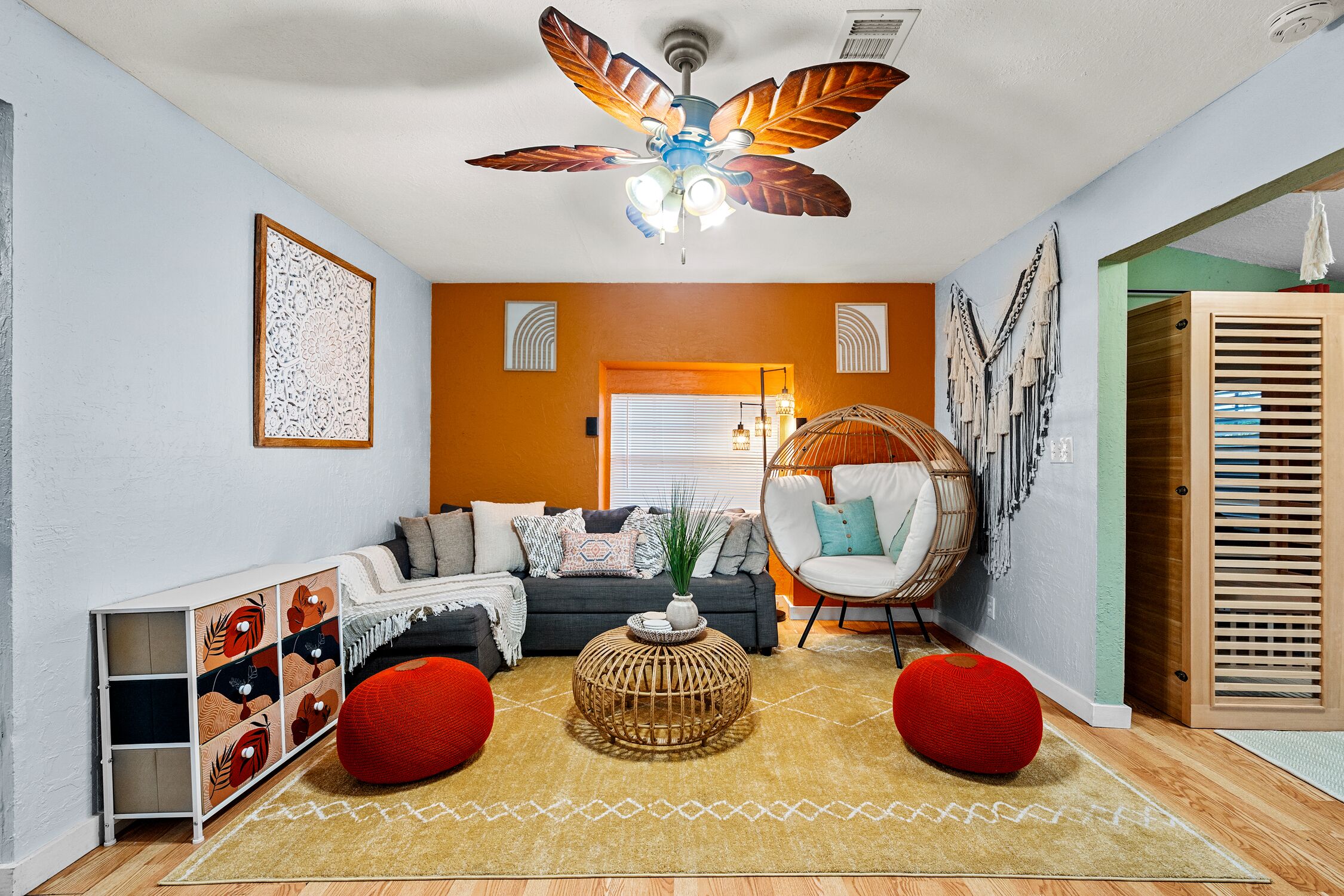 TV connectée, cheminée, jeux vidéo, Netflix