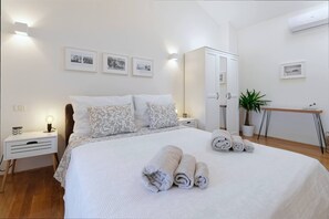 4 soverom, skrivebord, strykejern/-brett og wi-fi (inkludert)