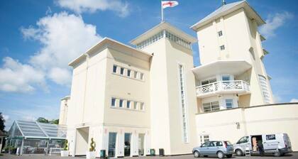 Towcester Racecourse & Leisure