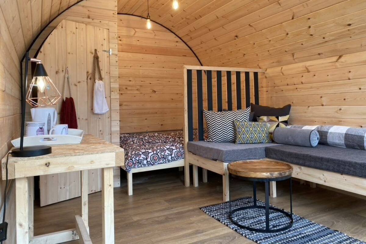 Habitación triple básica | Wifi gratis y ropa de cama