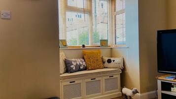 Rumah Comfort, kamar mandi pribadi | Lounge