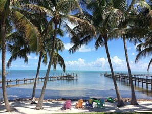 Beach nearby, sun loungers, beach towels