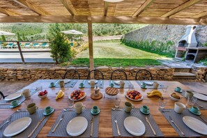 Outdoor dining - PRIVATE POOL - AGRITURISMO FATTORIA LA PIEVE - VILLA NERINO 8 km from Pisa (Calci)