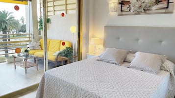 1 habitación, tabla de planchar con plancha, wifi gratis y ropa de cama