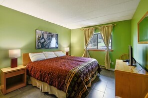 Condo, 1 Queen Bed with Sofa bed (Pinnacle E15) | 1 bedroom, free WiFi, bed sheets - Pinnacle E15 (Killington)