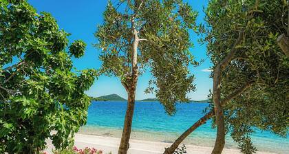 BUQEZ ECO RESORT - Villa 81 - direct by beach