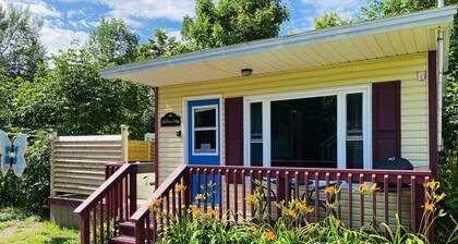 MacToimin Cottage Private Hot Tub Cabot Trail, Pleasant Bay,N.S.