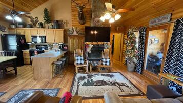 Smart TV, fireplace, DVD player, toys