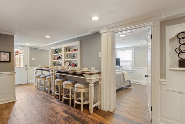 3 chambres, fer et planche Ă repasser, Wi-Fi, draps fournis