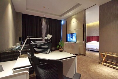Jujian Hotel