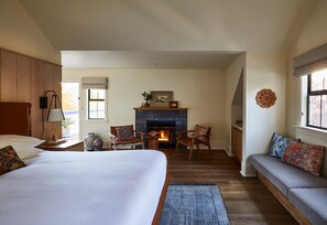 高档床上用品、羽绒被、泰普尔床垫、免费迷你吧物品