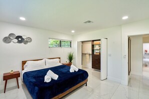 5 bedrooms, iron/ironing board, travel crib, free WiFi