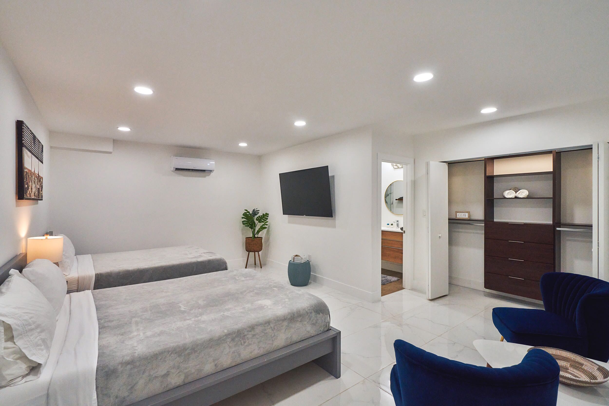 5 bedrooms, iron/ironing board, travel cot, free WiFi