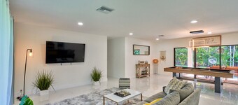 Mini Golf+Cool Spots+Grill & Terrace| Ideal Villa