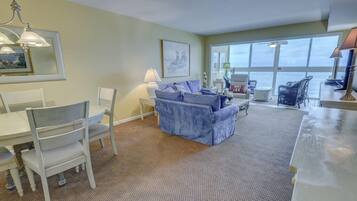 Deluxe-Apartment, 2 Schlafzimmer, Strandblick, StrandnÀhe (53) | Wohnbereich